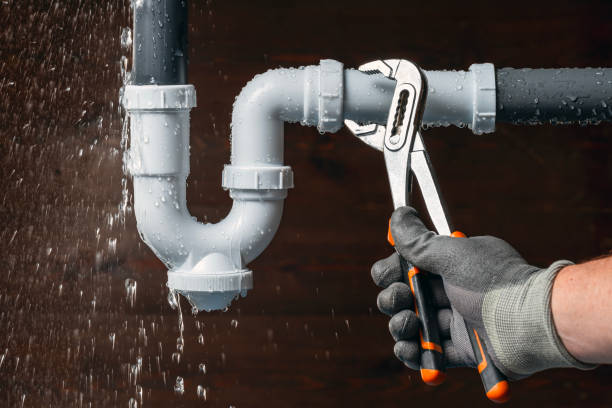 Professional Drain Cleaning technician working in Rosharon, TX